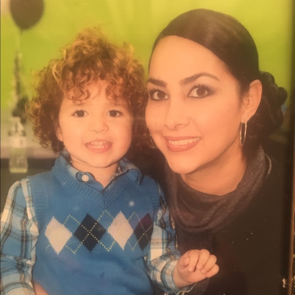 Meet your Posher, Yvette - Picture 1 of 2